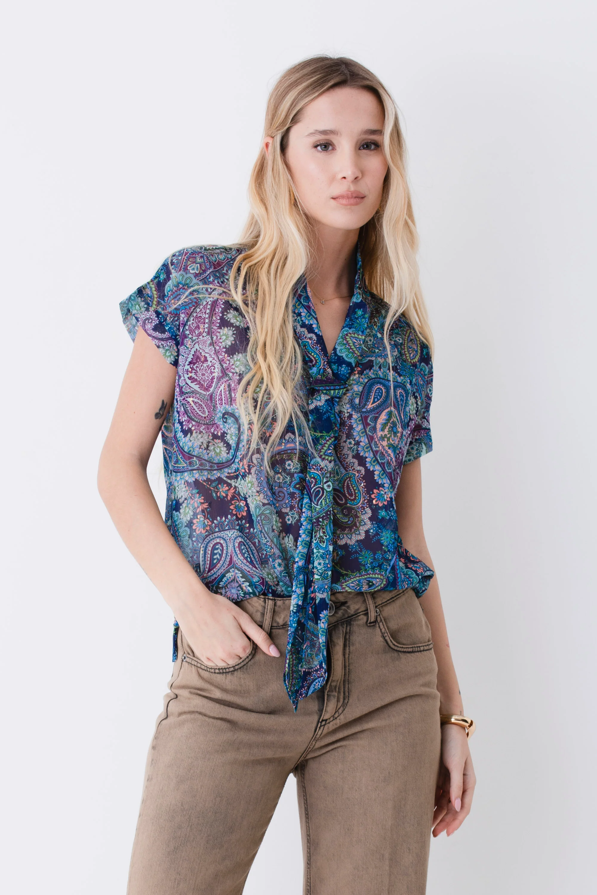 Blusa con cravatta in georgette fantasia cachemire - PE26