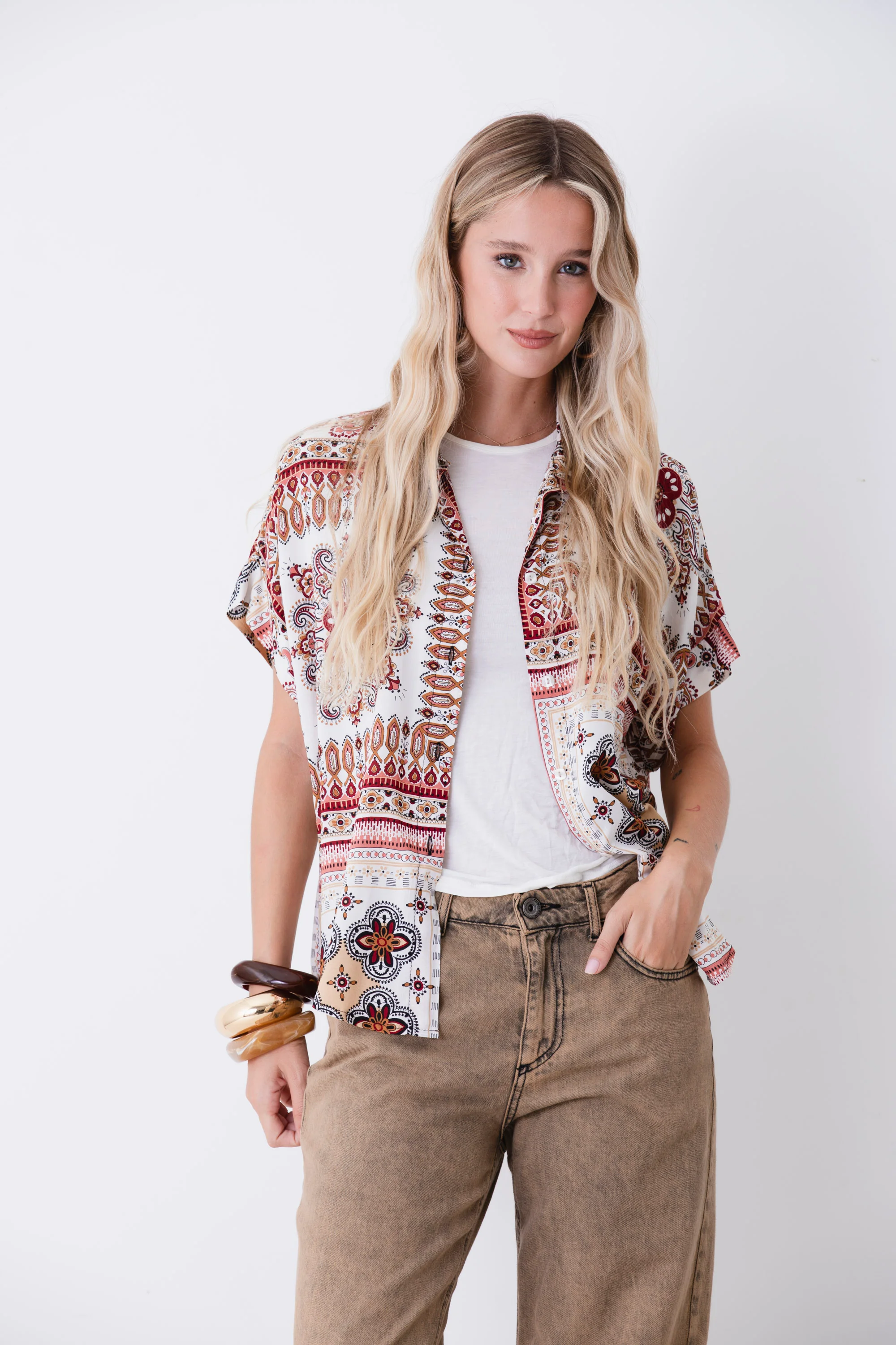 Camicia ampia in viscosa fantasia ornamentale - PE26