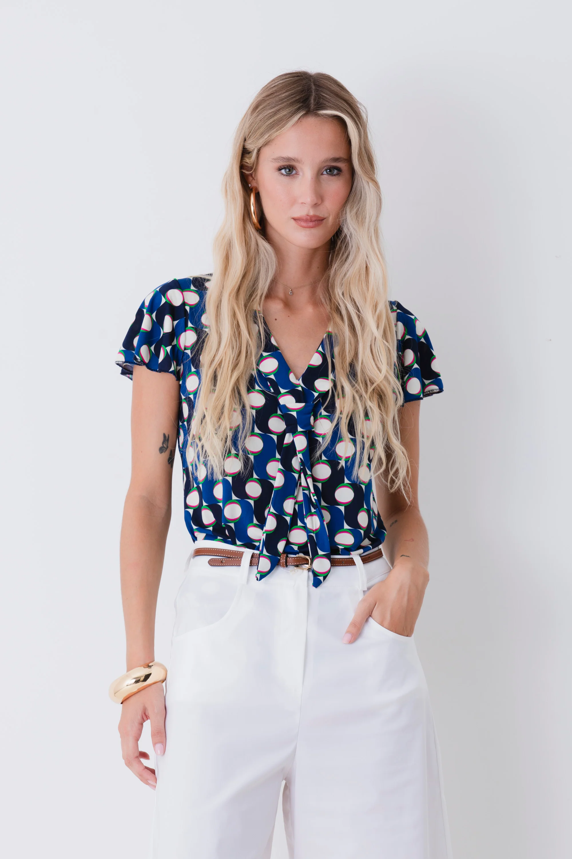 Casacca con cravatta in jersey elasticizzato fantasia astratta - PE26