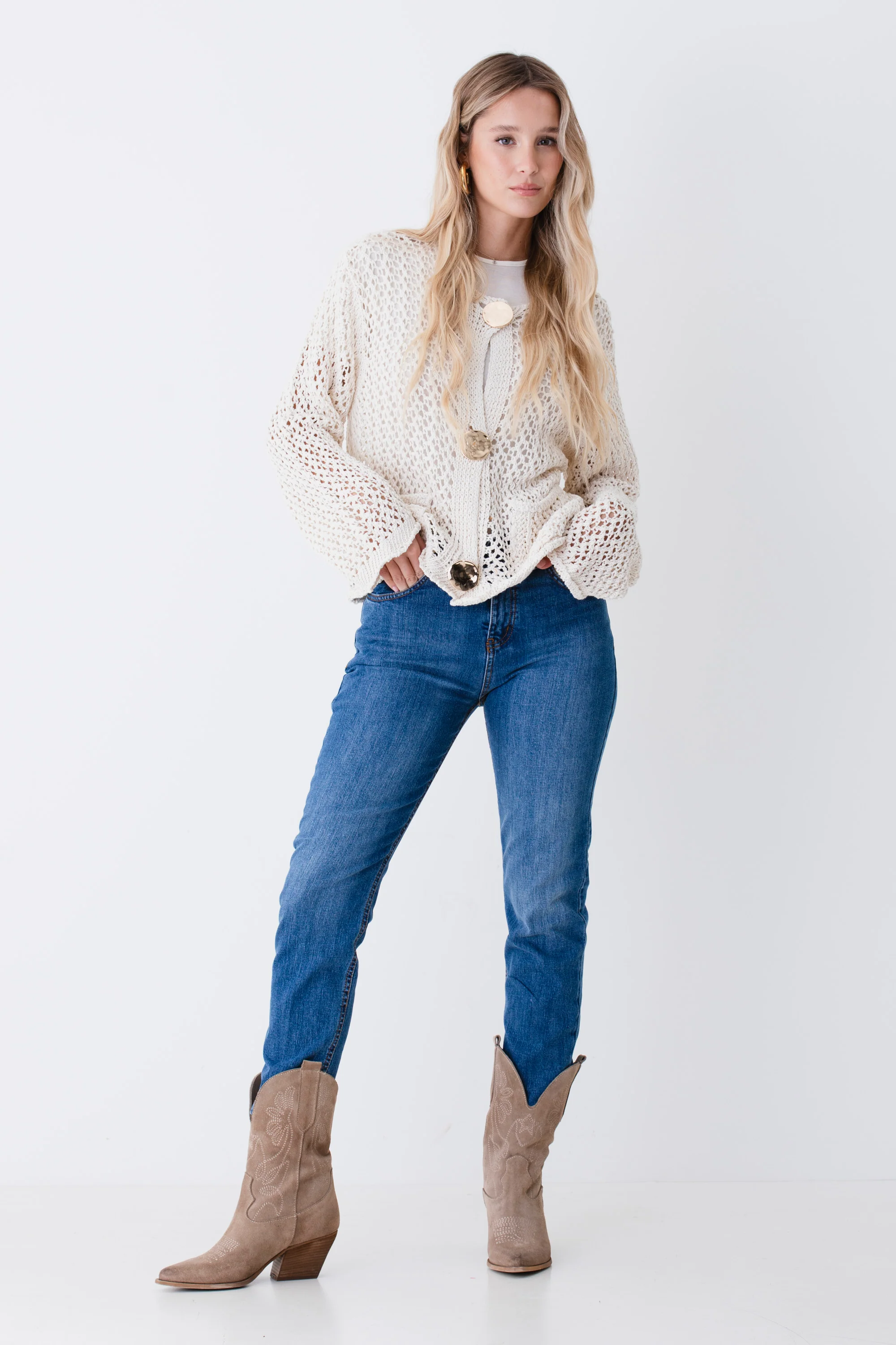 Giacca in maglia crochet con bottoni scultura oro - PE26 - Image 3