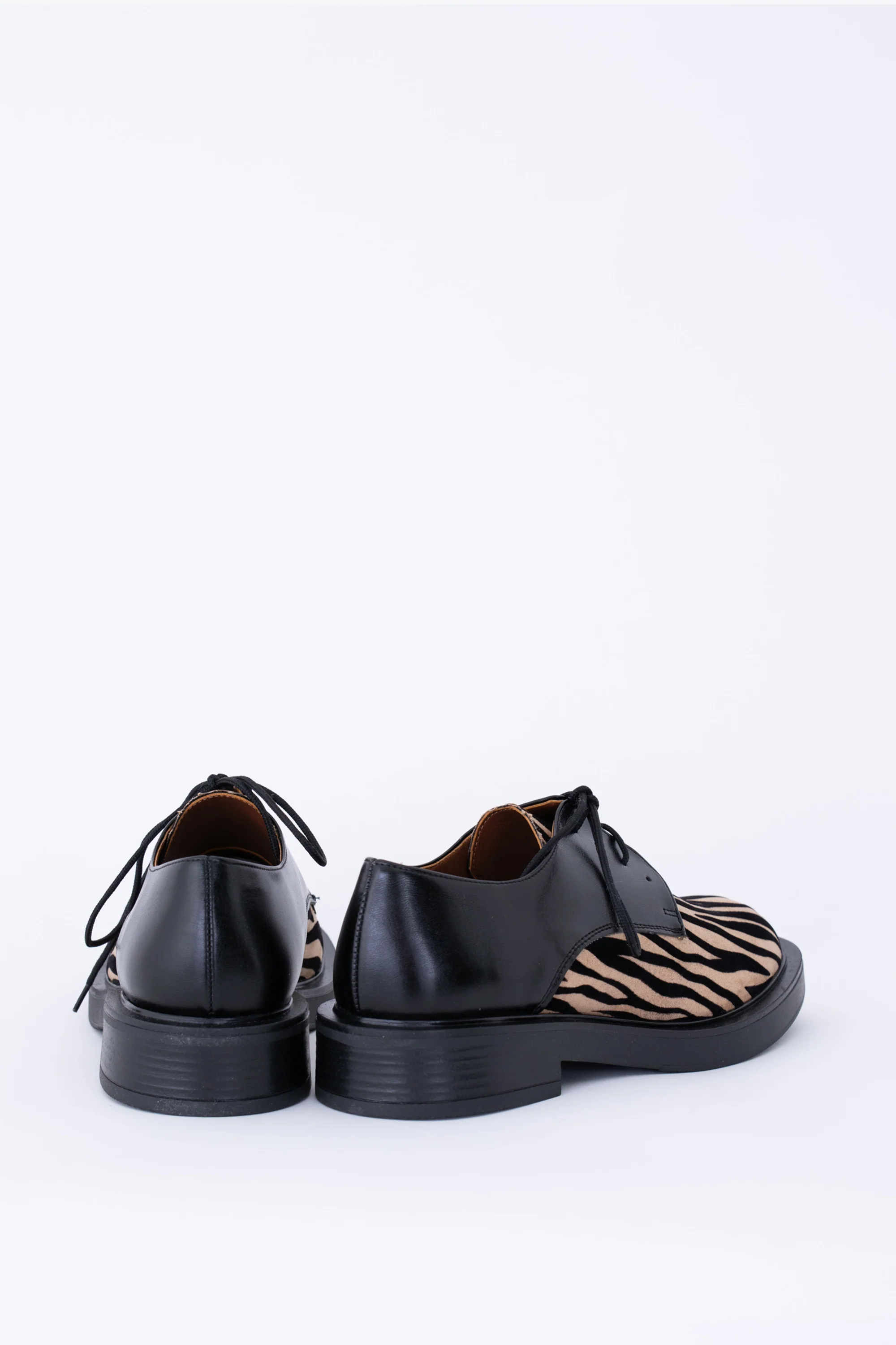 Mocassino stringato fantasia zebrata - FW25 - Image 3