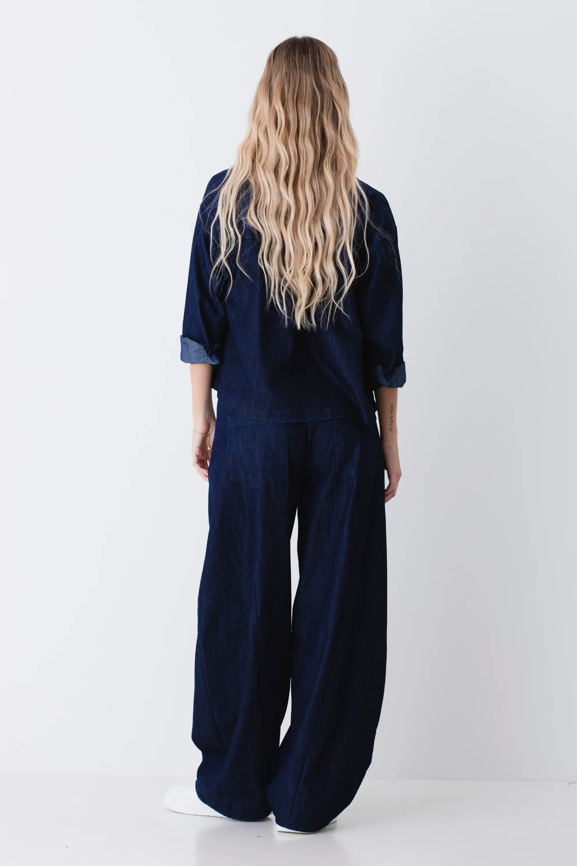 Pantalone barrel fit in tessuto effetto jeans - PE26 - Image 6