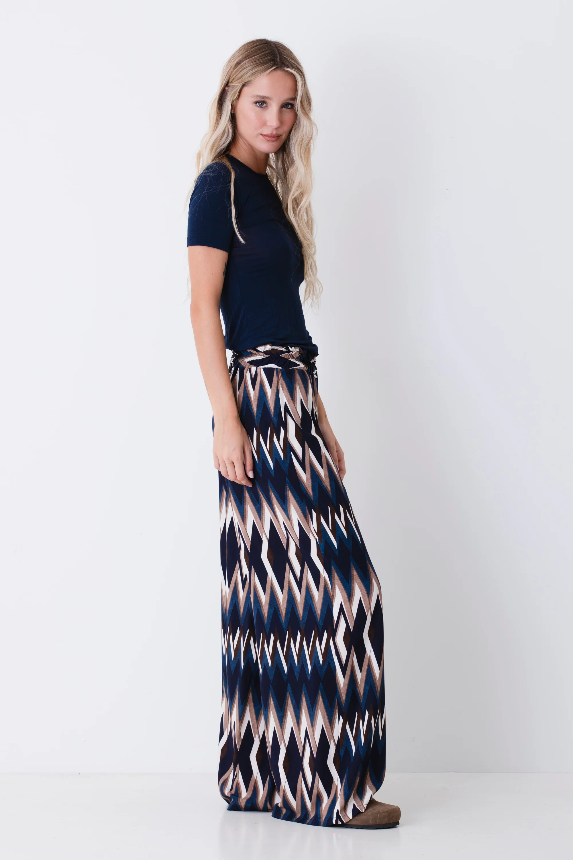 Pantalone palazzo in viscosa fantasia chevron - PE26 - Image 2